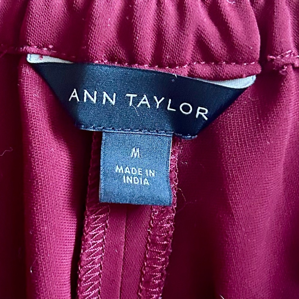 Ann Taylor Burgundy Wine Maroon Elastic Waist Pockets Dress Jogger Pants, size M - Picture 5 of 9